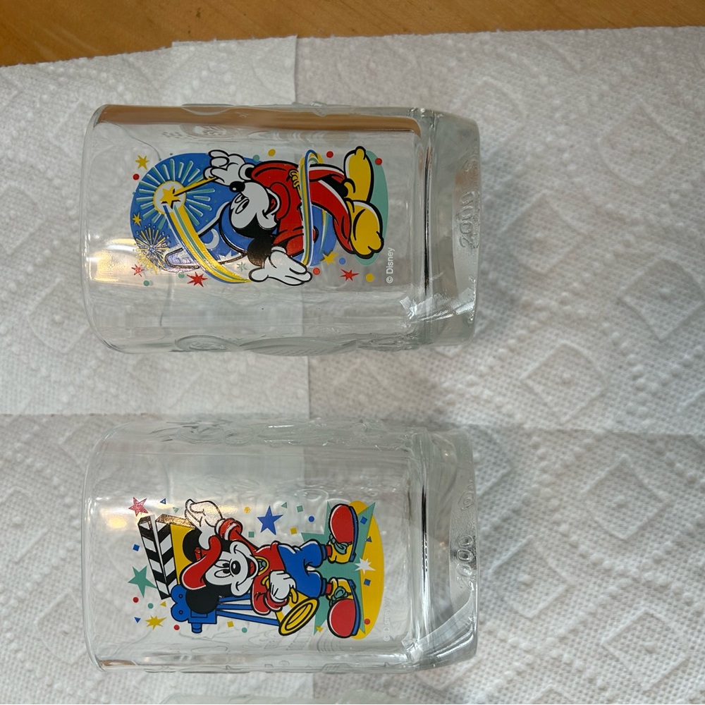 Mickey Mouse Commemorative 2000 celebration set of 4 different glasses - Picture 5 of 9